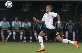 O jovem Pedrinho teve tima atuao contra o Vitria, pela Copa do Brasil, na Arena Corinthians