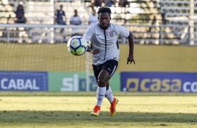 Samuel atuando diante o Botafogo pelo jogo de ida da semifinal da Copa do Brasil sub-20