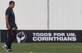 Carille vai esboçando o time que enfrenta o Palmeiras, no Dérbi de domingo
