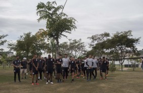 Jogadores tiveram a surpresa de encontrar cerca de 300 torcedores no CT em apoio à equipe
