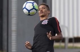 O jovem promissor Pedrinho vai ganhar uma chance como titular diante o rival Palmeiras