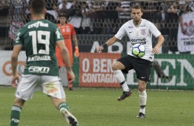 Henrique durante partida contra o Palmeiras, na Arena Corinthians, pelo Brasileiro