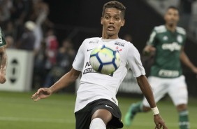 Pedrinho deitou e rolou no Drbi contra o Palmeiras, na Arena Corinthians