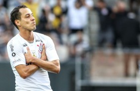 Rodriguinho durante jogo contra o Palmeiras; Meia marcou o nico gol da partida