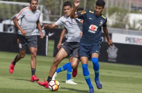 Matheus Matias no  jogo-treino com a seleo sub-20, no CT Joaquim Grava