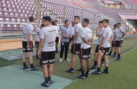 Elenco todo reunido no estdio Metropolitano de Lara no ltimo treino antes do jogo pela Libertadore