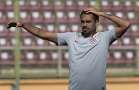 Júnior Dutra em treino no estádio Metropolitano de Lara, na Venezuela
