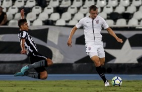 Carlos Augusto durante jogo contra o Botafogo, pela semifinal da Copa do Brasil sub-20