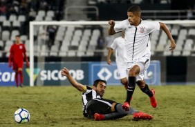Gabriel Matheus durante jogo contra o Botafogo pela Copa do Brasil sub-20