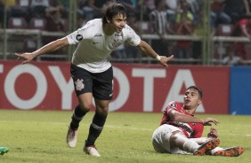 Romero marcou um golao de voleio contra o Deportivo Lara, pela Libertadores