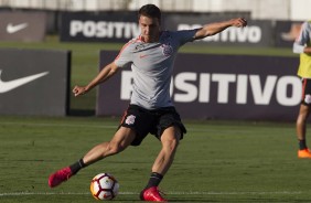 Rodrigo Figueiredo durante atividades desta segunda-feira no Centro de Treinamentos