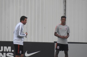 Osmar e Pedrinho durante o primeiro treino do novo tcnico do Timo