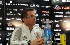 Osmar Loss foi oficialmente apresentado como novo tcnico do Corinthians