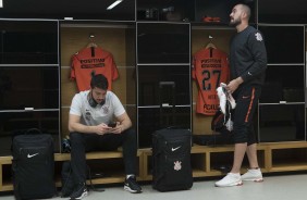 Caque Frana e Walter no vestirio da Arena Corinthians antes do duelo contra o Millonarios