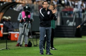 Osmar Loss saiu derrotada de sua primeira partida como tcnico do Corinthians