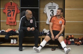 Zagueiro Henrique aguarda no vestirio da Arena Corinthians o jogo contra o Millonarios