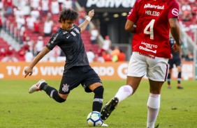 Romero jogando contra o Internacional, no Beira-Rio, pelo Campeonato Brasileiro
