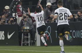 Jadson comemora o único gol na partida desta quinta