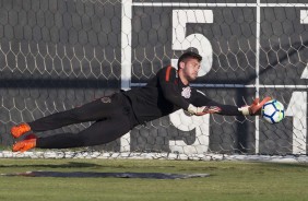 Caque Frana  o substituto imediato de Walter; Arqueiro treina para enfrentar o Flamengo