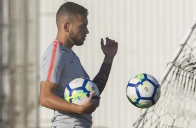 Maycon durante treino que prepara a equipe para enfrentar o Flamengo