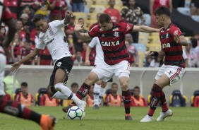 Pedrinho durante partida contra o Flamengo, pelo Brasileiro, no Maracan