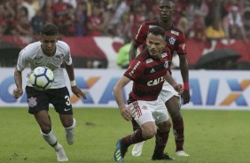 Pedrinho foi titular contra o Flamengo, no Maracanã, pelo Brasileirão