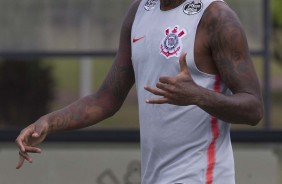 Renê Júnior se recupera de lesão e ainda não tem previsão de volta