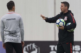 Roriguinho e Loss no treino que antecede duelo contra o Santos