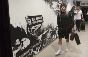 Romero chega a Arena para duelo contra o Santos