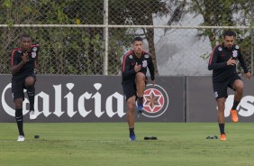 Marllon, Ralf e Jnior Dutra durante treinamento de hoje no CT