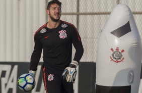 Caíque França treina pela última vez antes do Timão enfrentar o Vitória, pelo Brasileirão