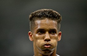 Pedrinho foi titular contra o Santos, na Arena Corinthians, pelo Campeonato Brasileiro