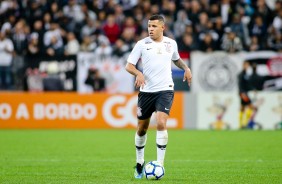 Sidcley tomou conta da lateral esquerda assim que chegou ao Corinthians