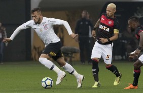 Maycon fez sua ltima partida na Arena Corinthians; Jogador j est negociado