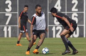 Kazim durante treinamento desta tarde no CT; Gringo tem perdido espaço no time