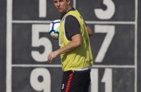 Loss prepara o time para enfrentar o Bahia, no último jogo antes da parada para a Copa do Mundo