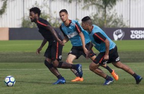 Ren Jnior, Thiaguinho e Ralf no treinamento desta tarde no CT