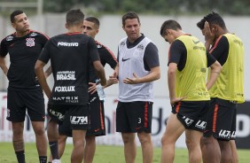 Jogadores fazem último treino no CT antes do duelo contra o Bahia