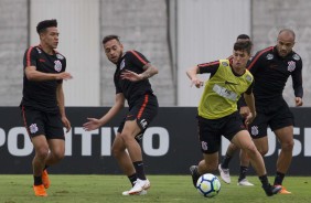 Marquinhos Gabriel, Vital e Roger durante o treino da tarde desta terça-feira