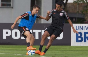 Rodrigo Figueiredo e Jnior Dutra no treinamento desta tarde no CT