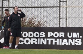 Corinthians e Grêmio se encontram na manhã deste domingo, em Itaquera