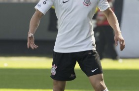 Danilo Avelar fez sua segunda partida diante o Grêmio, na Arena Corinthians