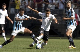 Léo Santos entrou no segundo tempo da partida amistosa contra o Grêmio, na Arena Corinthians