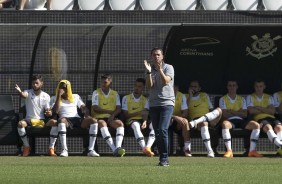 Osmar Loss durante amistoso contra o Grêmio, na Arena Corinthians