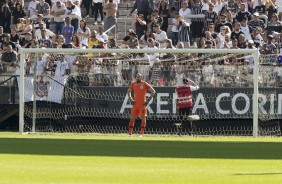 Walter é o goleiro titular da meta corinthiana enquanto Cássio não volta da Rússia