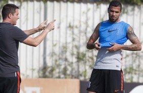 Jonathas já treina junto ao elenco no CT Joaquim Grava