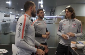 Os goleiros Cássio, Walter e Caíque no treinamento de hoje no CT