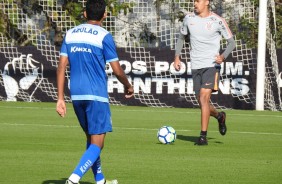 Léo Santos durante o jogo-treino contra o São Caetano, no CT
