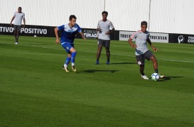 Renê Júnior e Pedrinho durante o jogo-treino contra o São Caetano, no CT