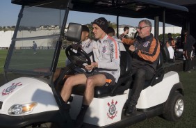 Jogadores chegando ao jogo-treino contra o São Caetano